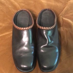 Cole Haan 10.5 brown leather mule euc